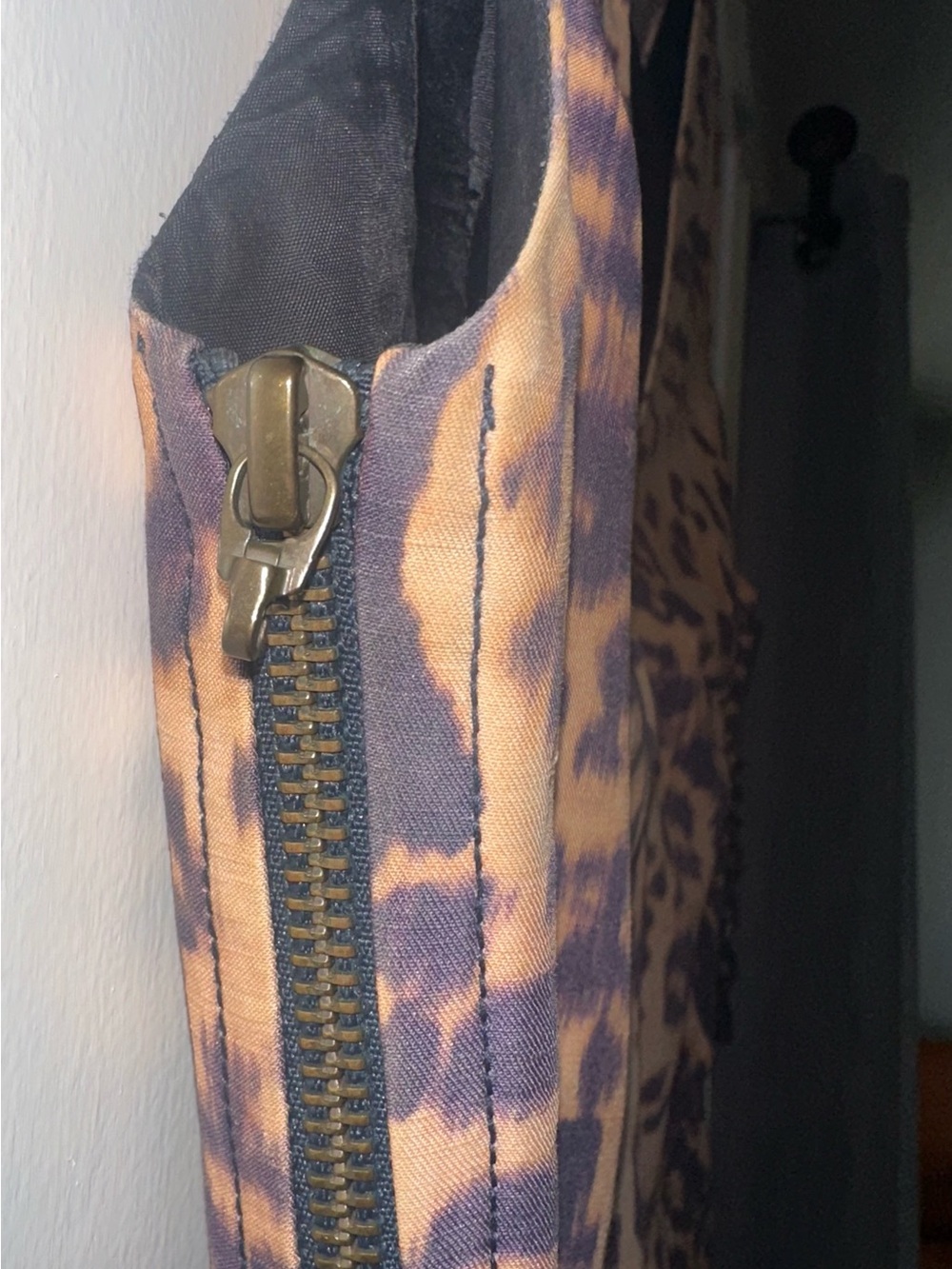 ANIMALE BRASIL Leopard Print V-Neck Bodycon Dress - Tan & Dark Brown M - Picture 12 of 15